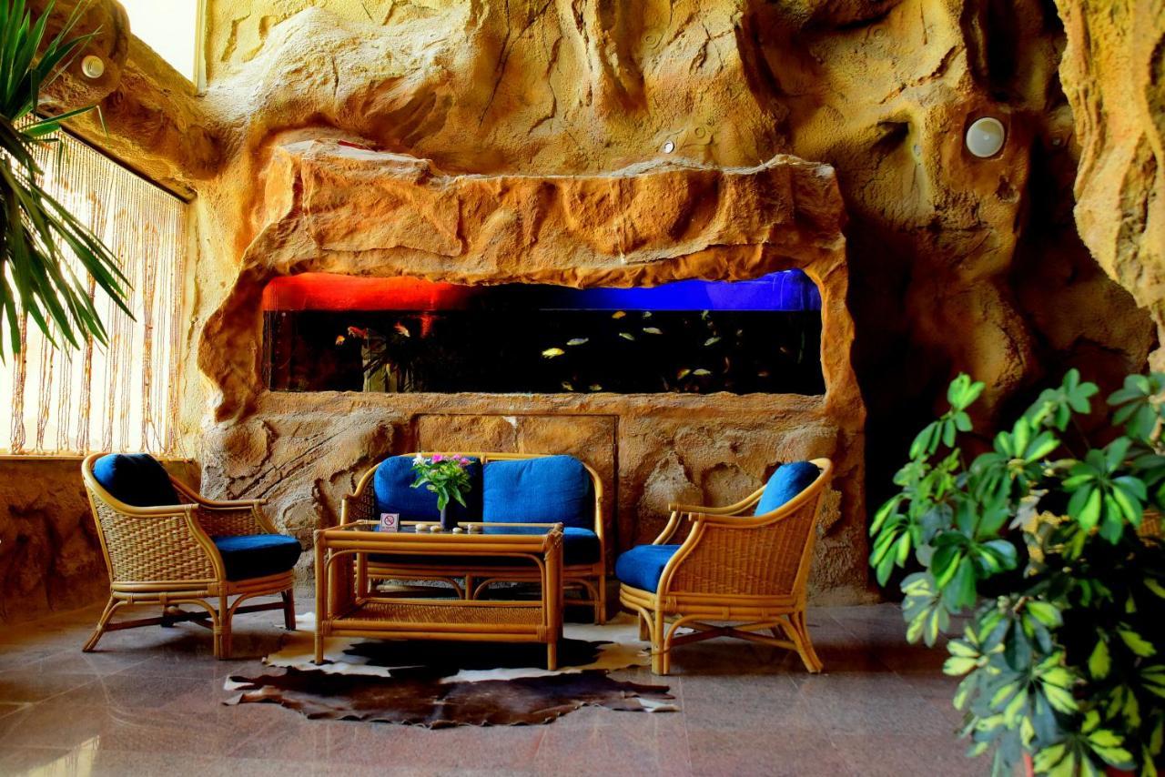 Rezort Caves Adults Only